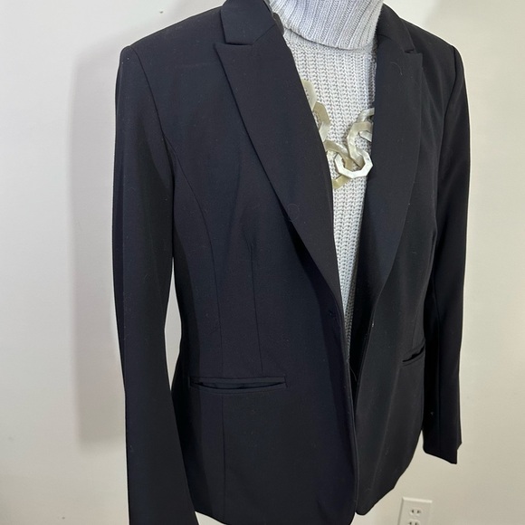 Liz Claiborne sz 12 blazer in black   One button front. Slash pockets   Lined - Picture 1 of 14